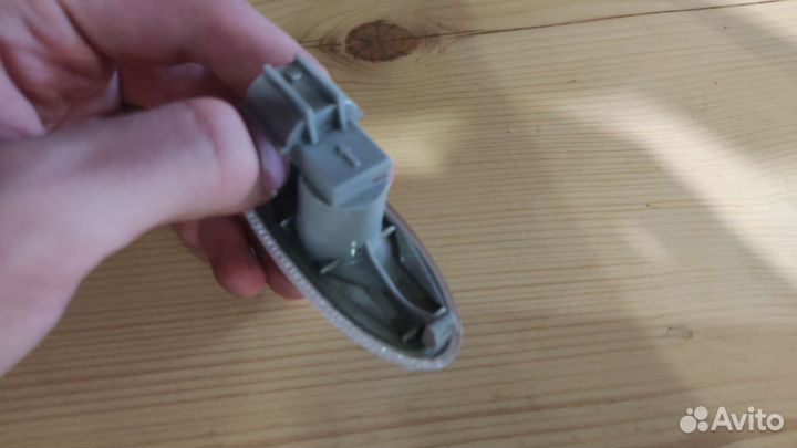 Повторитель поворота Toyota corolla