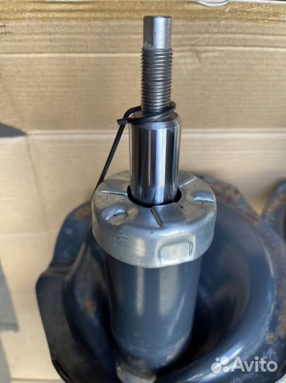 Амортизатор подвески оутлэндер XL 4060A174