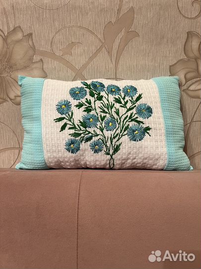 Подушки для интерьера с авторской вышивкой