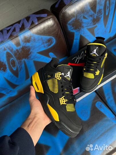 Кроссовки Nike Air Jordan 4 Thunder Yellow