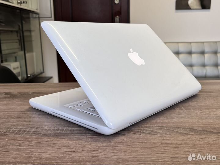 MacBook 13 2010 Core 2/4Gb/256gb SSD