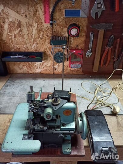 Оверлок для швейной машины