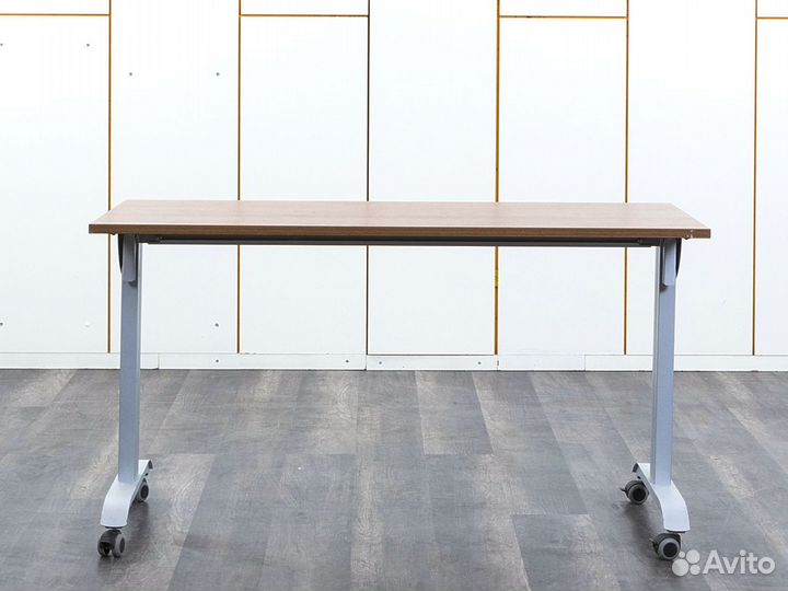 Офисный стол прямой