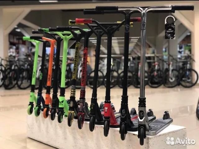 Самокаты трюковые. Самокат городской