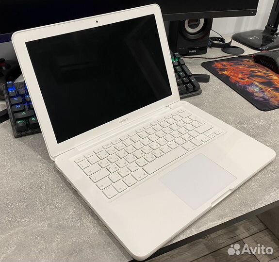 Apple MacBook late 2009