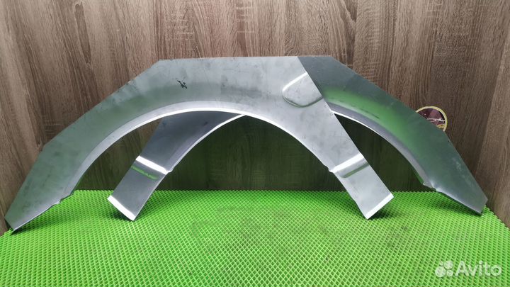 Арка заднего крыла Mercedes CLK C208 97-03