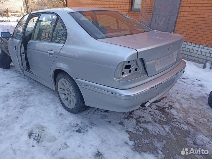 BMW 5 E39 m54 b25 на запчасти