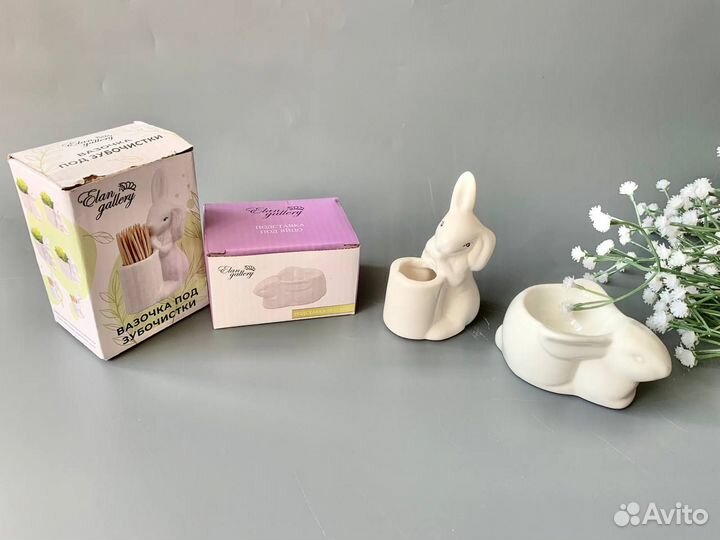 Пасхальная тарелка с кроликами