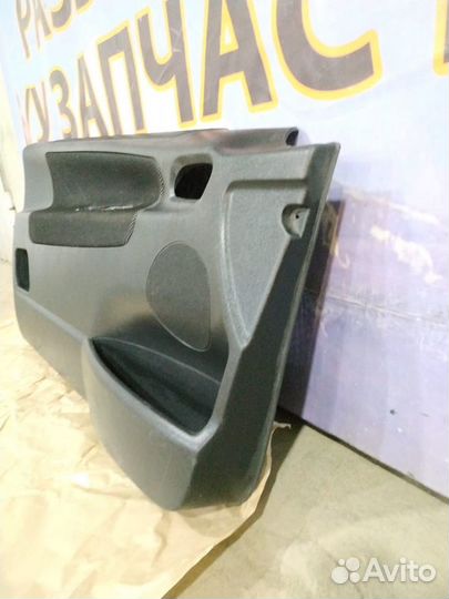 Peugeot 207 обшивка двери левая купе