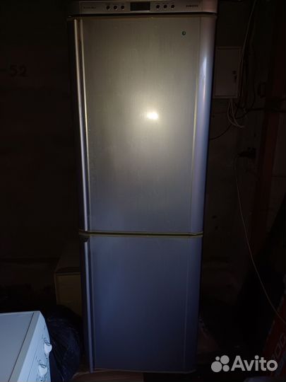Продаю холодильник samsung