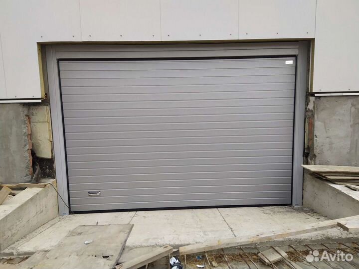 Ворота секционные подъемные