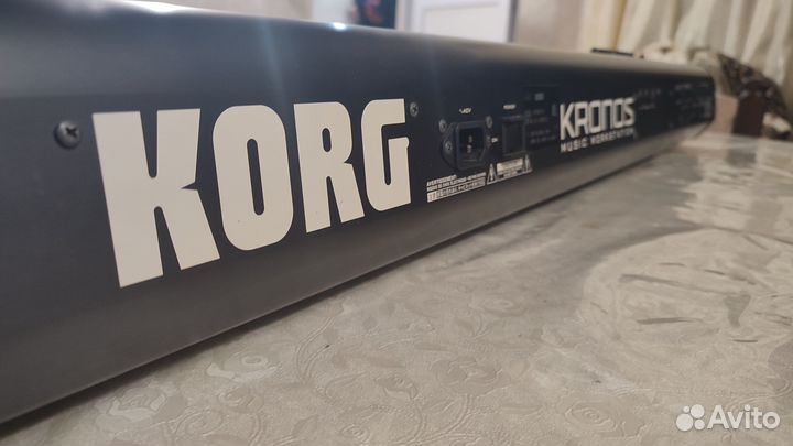 Синтезатор Korg kronos 61