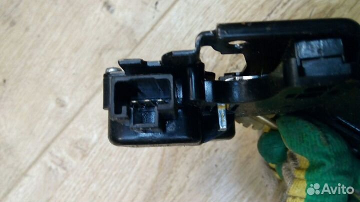 Замок крышки багажника Ниссан Теана J 33