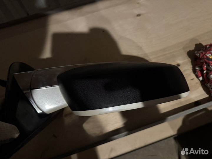 Зеркало правое Cadillac Escalade