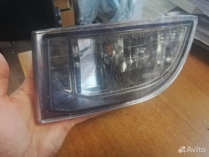 Фара противотуманная левая Land Cruiser (120)