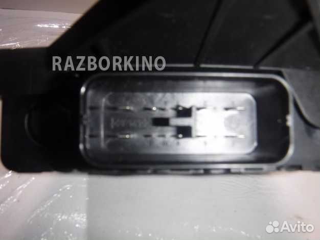 Стабилизатор напряжения 8K0959663B