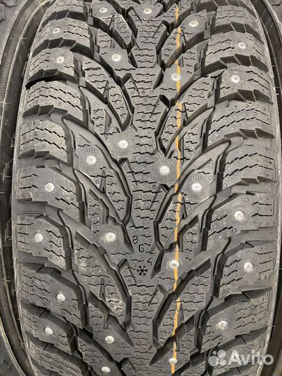 Nokian Tyres Hakkapeliitta 9 SUV 215/65 R16