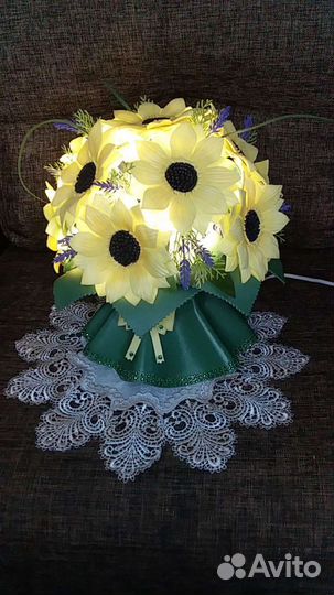 Розы из изолона(светильник)