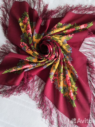 Новый павловопосадский платок