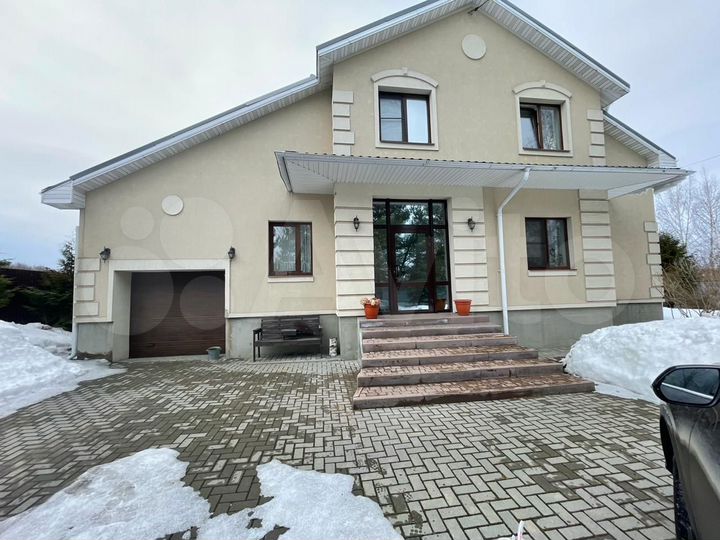 Дом 255 м² на участке 15 сот.