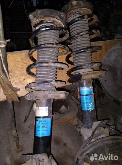 Амортизаторы передние пассат Б-6