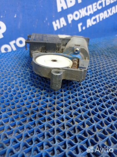 Моторчик люка Bmw E39 седан 2001