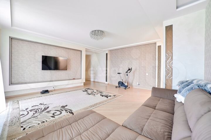 4-к. квартира, 174 м², 8/10 эт.