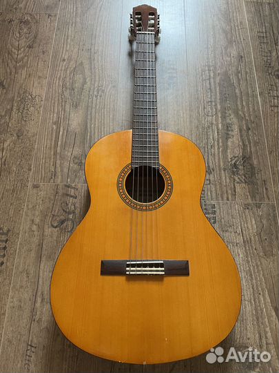 Гитара Yamaha cs40 в хорошем состоянии