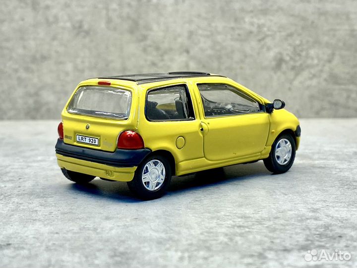 Коллекционная модель Renault Twingo 1:43