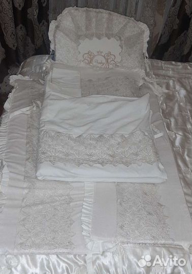 Бортики в детскую кроватку с одеялом