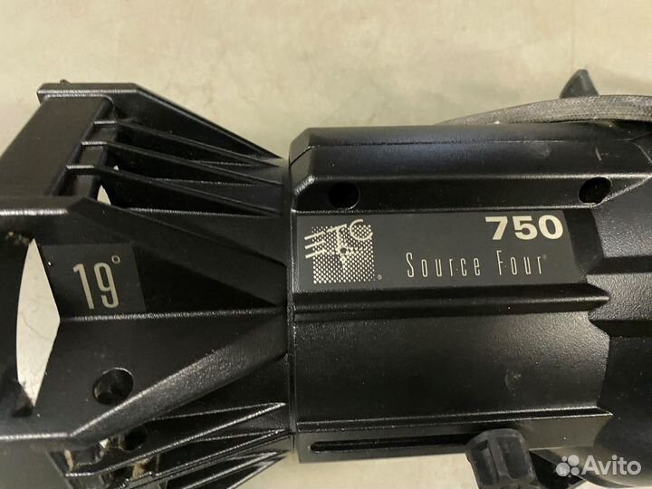 Прожектор профильный ETC Source Four zoom 750 W