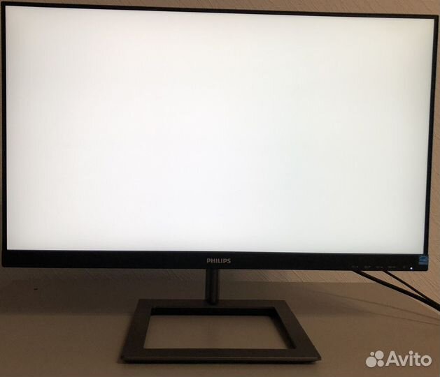 Монитор Philips