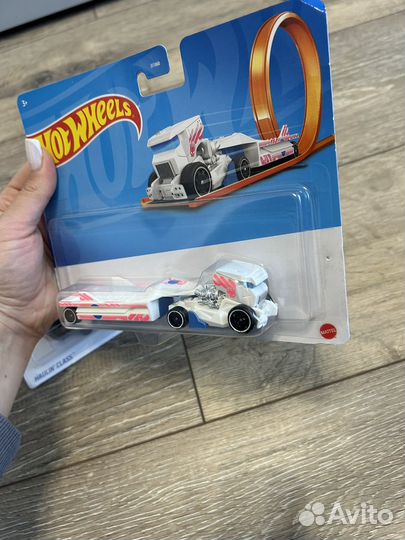 Hot wheels тягач с прицепом