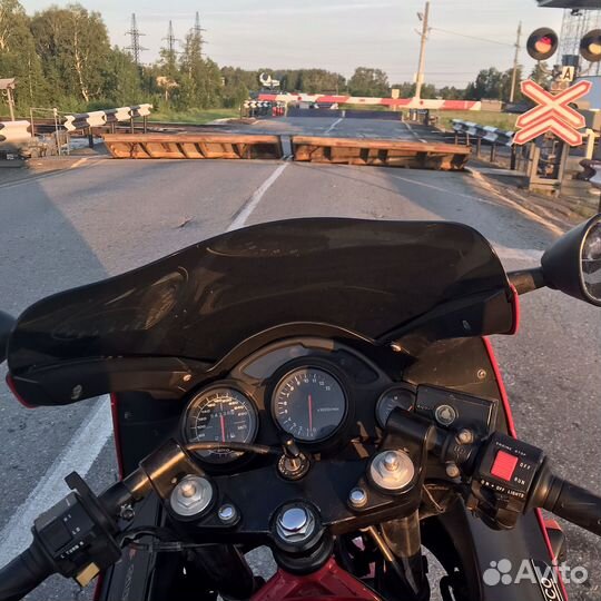 Мотоцикл suzuki