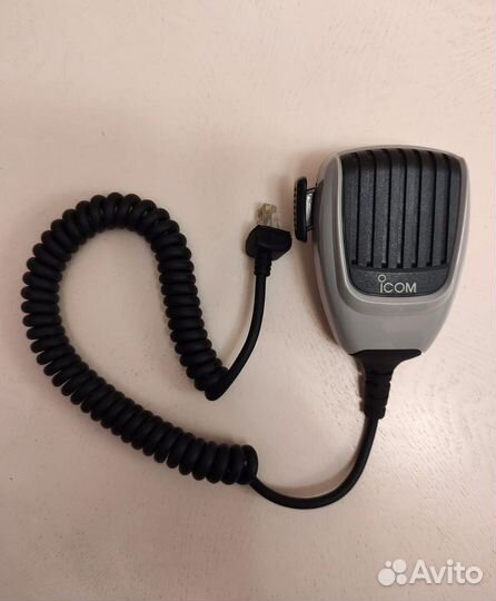 Тангента Icom HM-148