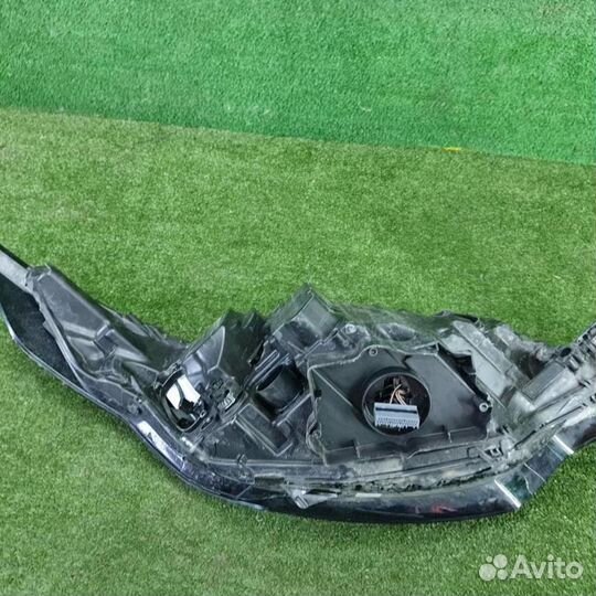 Фара левая Ленд Ровер Дискавери 5 (2016-2021)