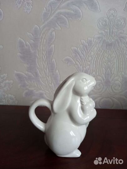 Фарфоровый сливочник,молочник, поильник