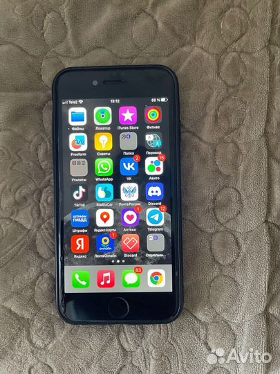 Телефон iPhone 8 64 gb