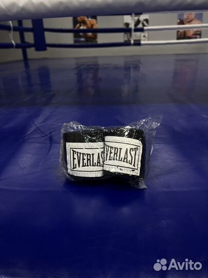 Боксерские перчатки venum