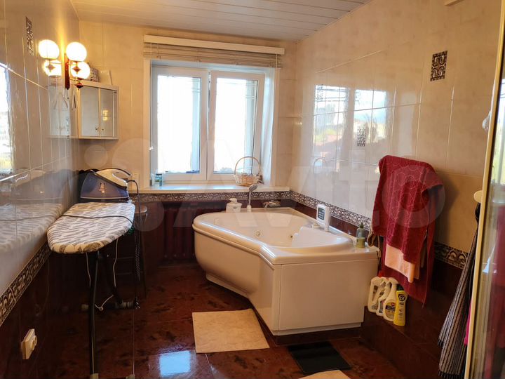 4-к. квартира, 102 м², 5/6 эт.