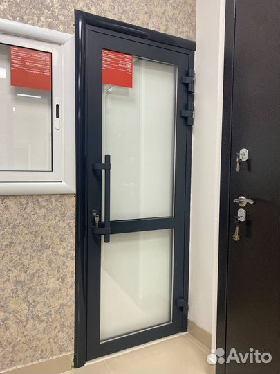 Алюминиевые двери