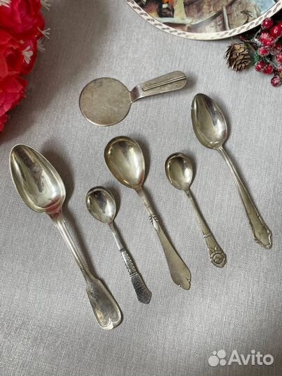 Много разных столовых приборов