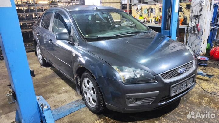 Обшивка стойки средней правая Ford Focus 2 1494227