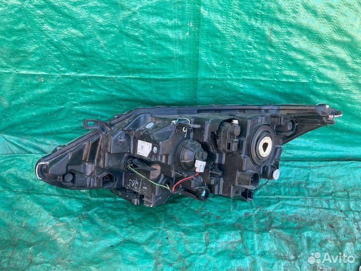 Фара правая Nissan Qashqai J11 Ниссан Кашкай