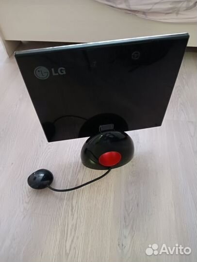 Монитор LG flatron L1900R