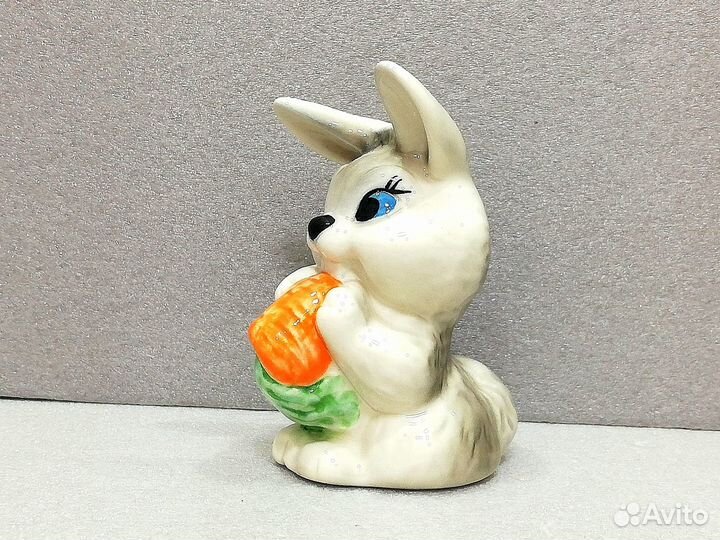 Фигурка зайчик