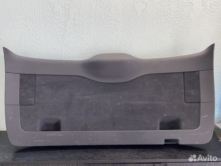 Дверная карта правая на Volkswagen Touareg