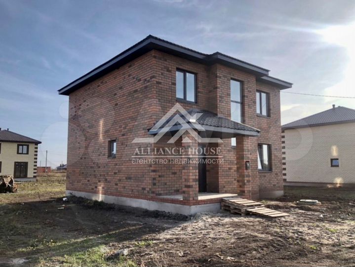 Коттедж 145 м² на участке 10 сот.