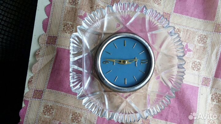 Часы кварцевые