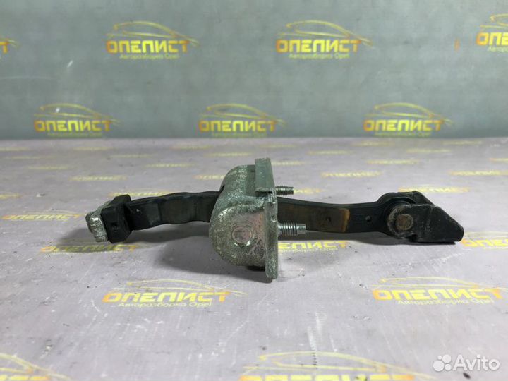 Ограничитель двери передний Opel Corsa D